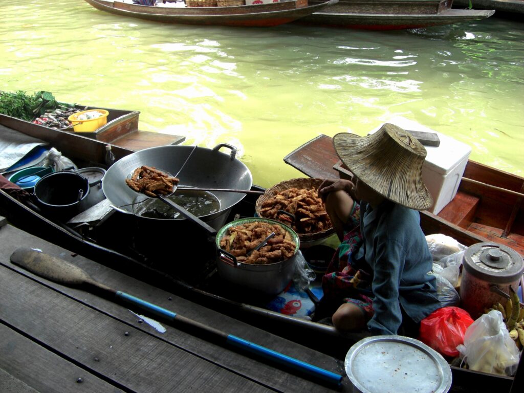 hua hin floating market street food